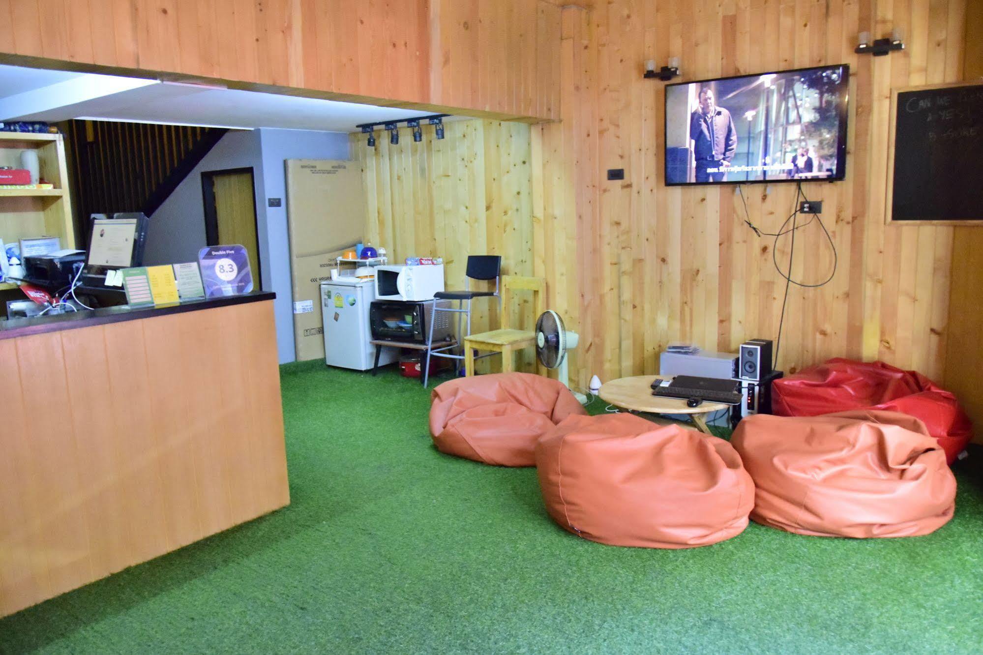Double Five Hostel Bangkok Kültér fotó