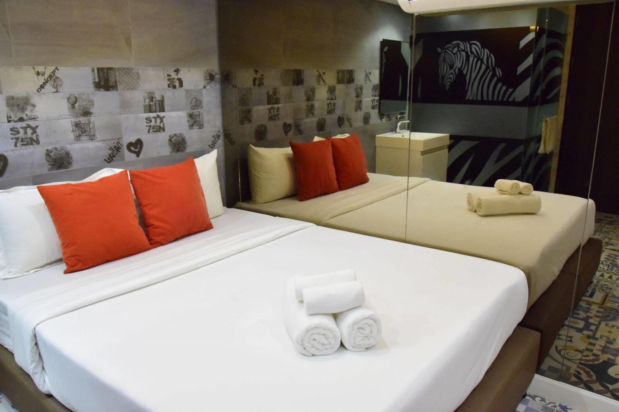 Double Five Hostel Bangkok Kültér fotó